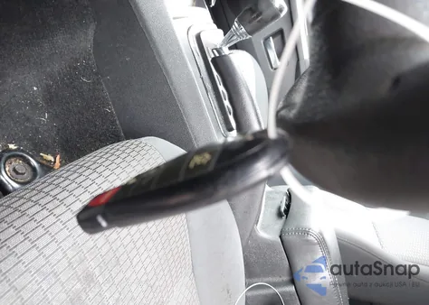 2010 Jeep Grand Cherokee Laredo z USA, uszkodzony, nr VIN 1J4PR4GK1AC120595